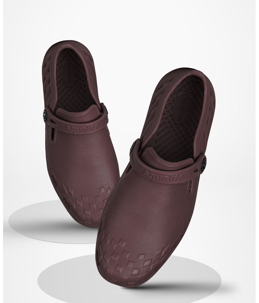     			Aqualite Maroon Clogs