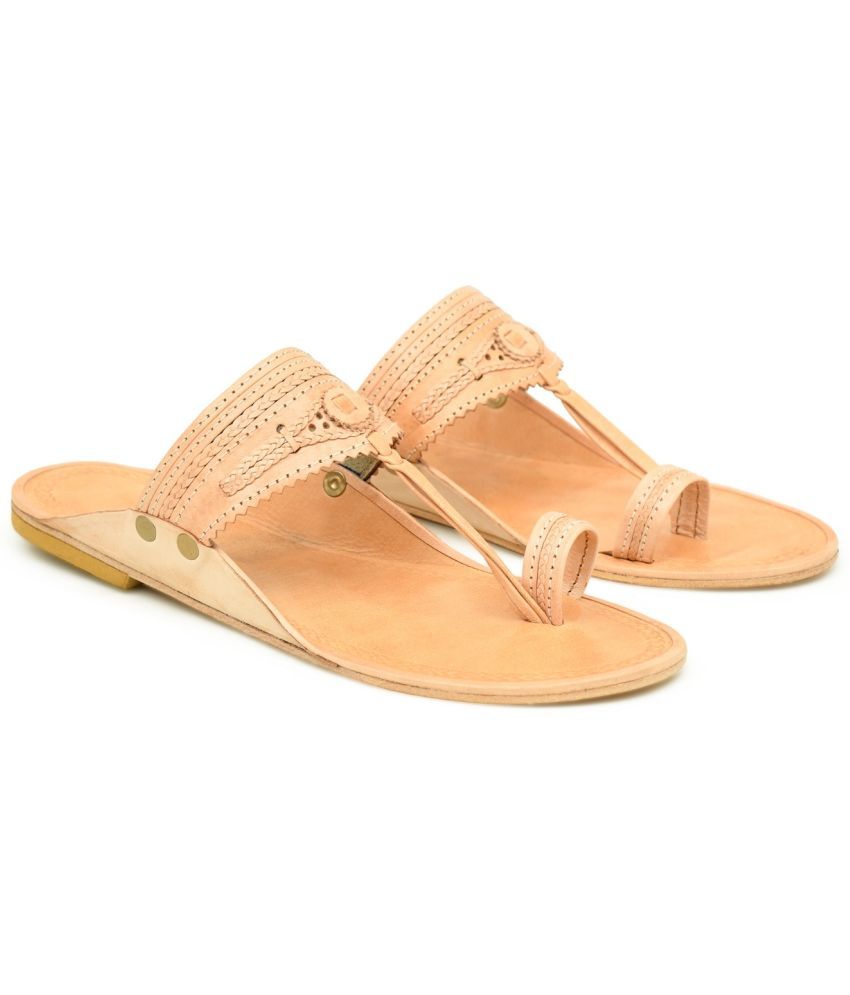     			STEPFOX - Beige Men's Kolhapuris