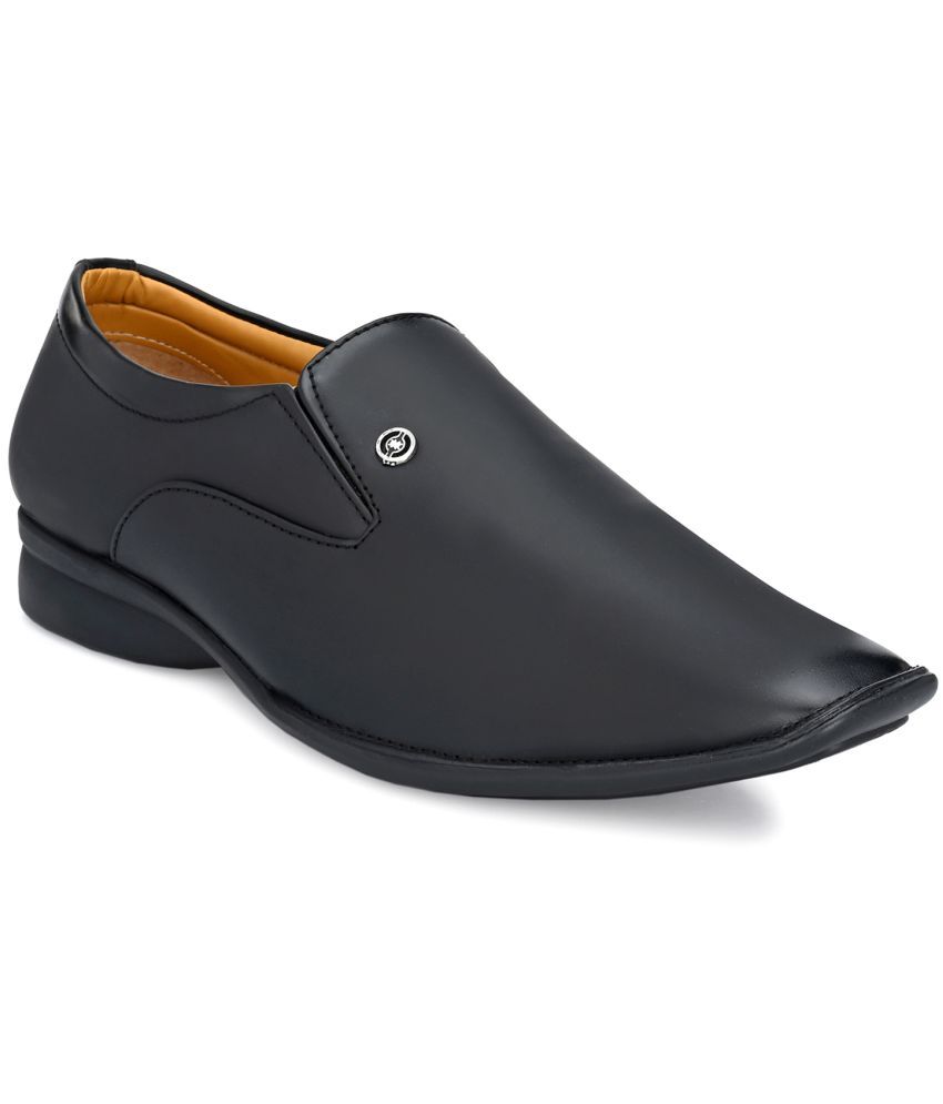     			John Karsun Black Men's Slip On Formal Shoes