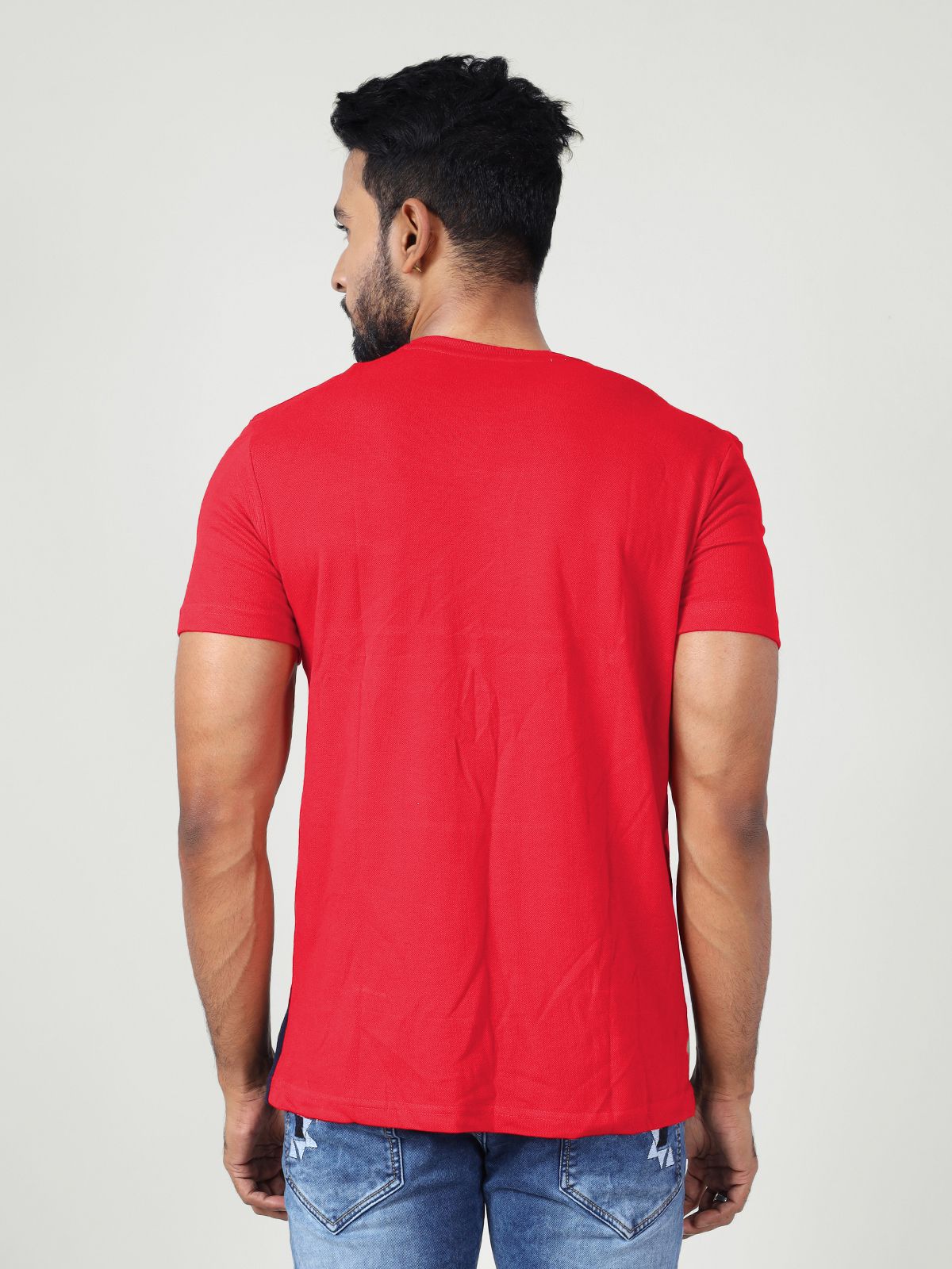     			GAME BEGINS Cotton Regular Fit Colorblock Half Sleeves Men's T-Shirt - Red ( Pack of 1 )