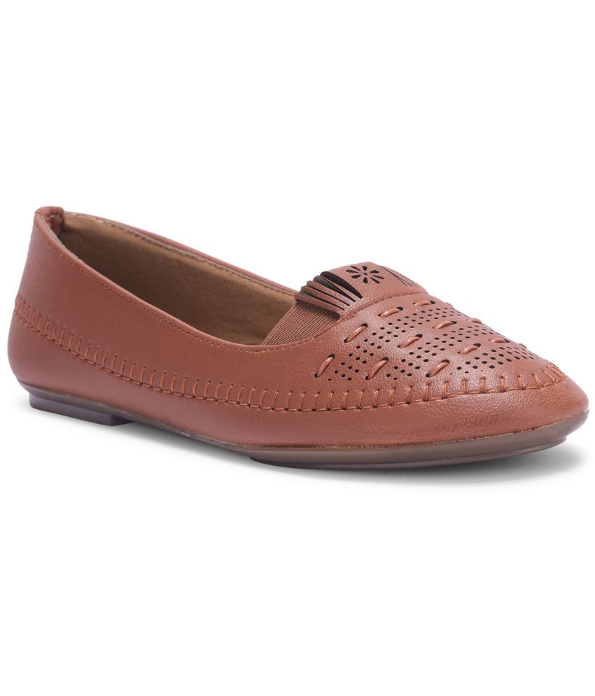     			Liberty Tan Women's Casual Ballerinas