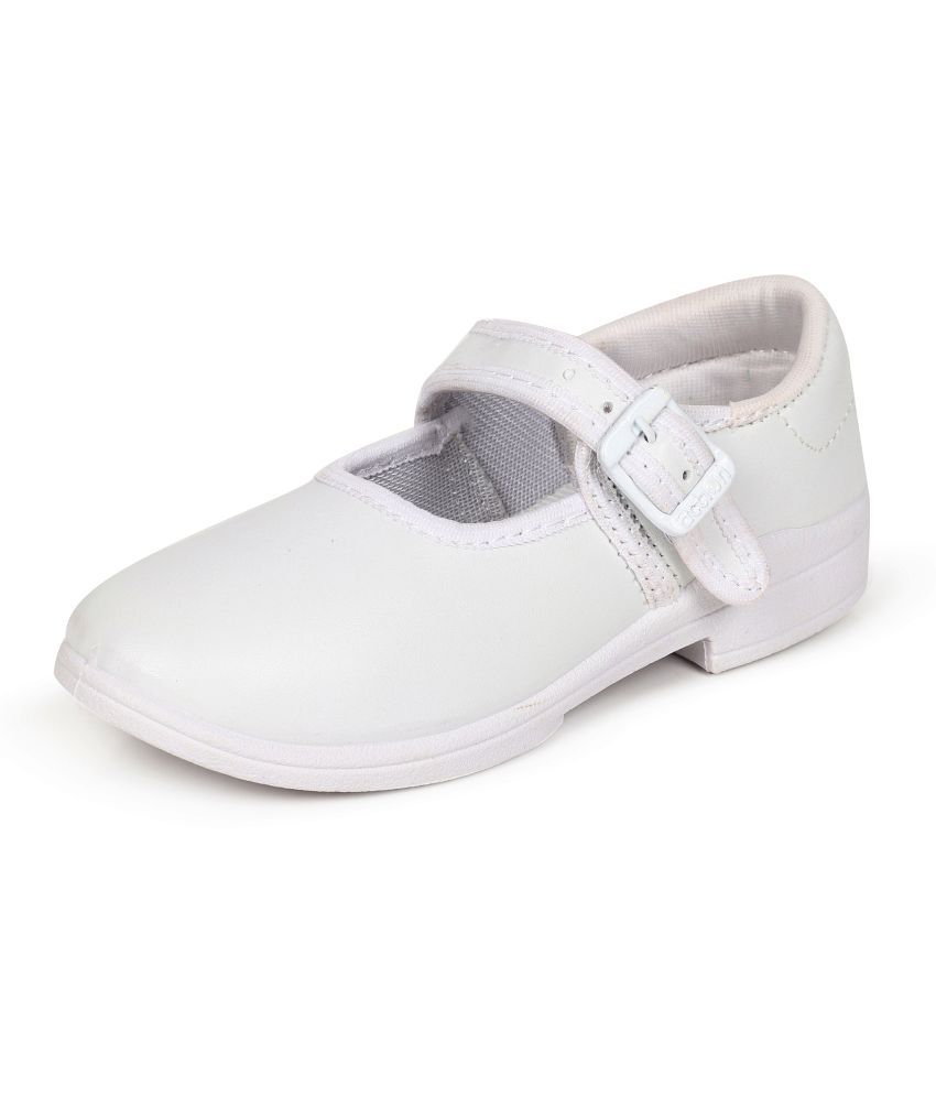     			Action - White Girl's School Shoes ( 1 Pair )