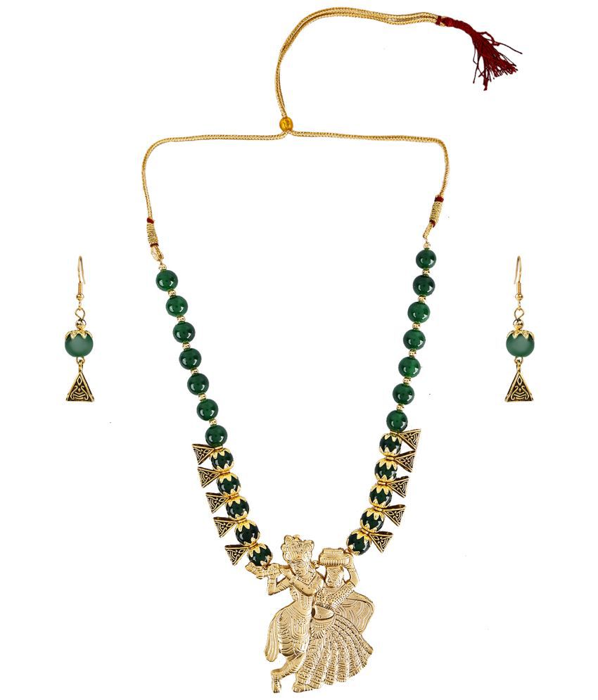     			PUJVI Green Alloy Necklace Set ( Pack of 1 )