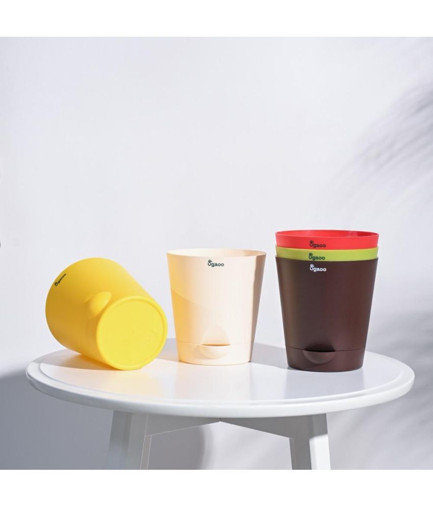     			UGAOO Multicolor Plastic Pots ( Pack of 5 )