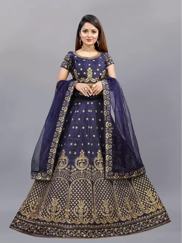 Buy Red Tussar Satin Gayatri Lehenga Set With Unstitched Blouse Fabric For  Women by Gulabo Jaipur Online at Aza Fashions.