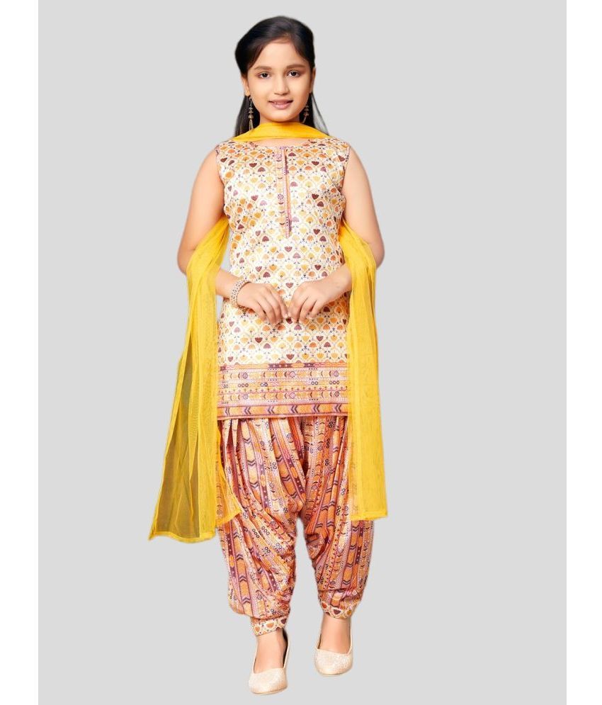     			Aarika Girls Silk Suit Sets ( Pack of 1 , Yellow )