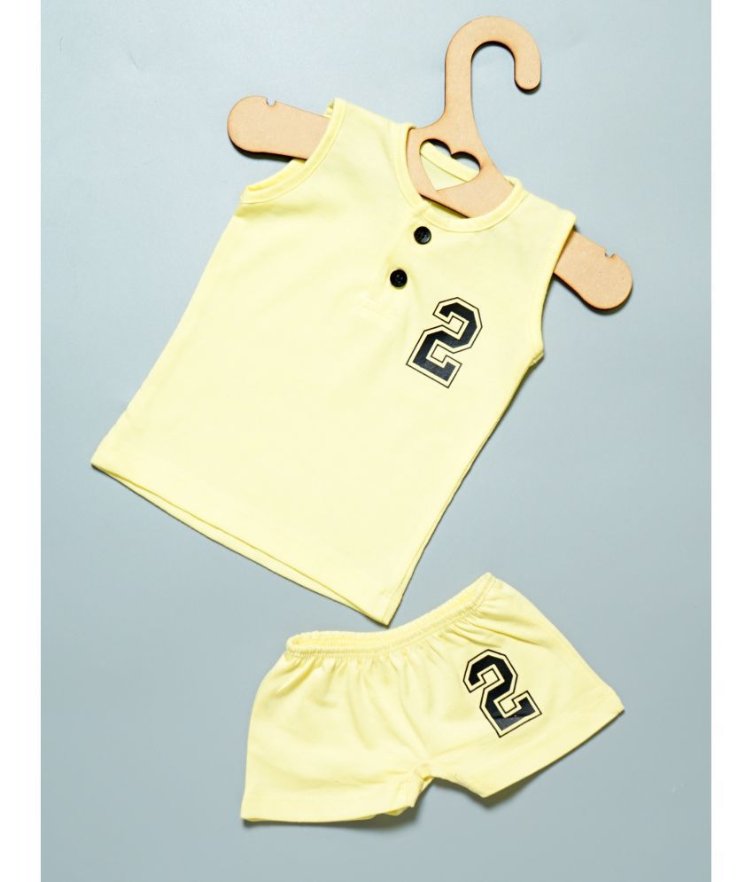     			THE MAPLES FASHION Yellow Cotton Blend Baby Boy T-Shirt & Shorts ( Pack of 1 )