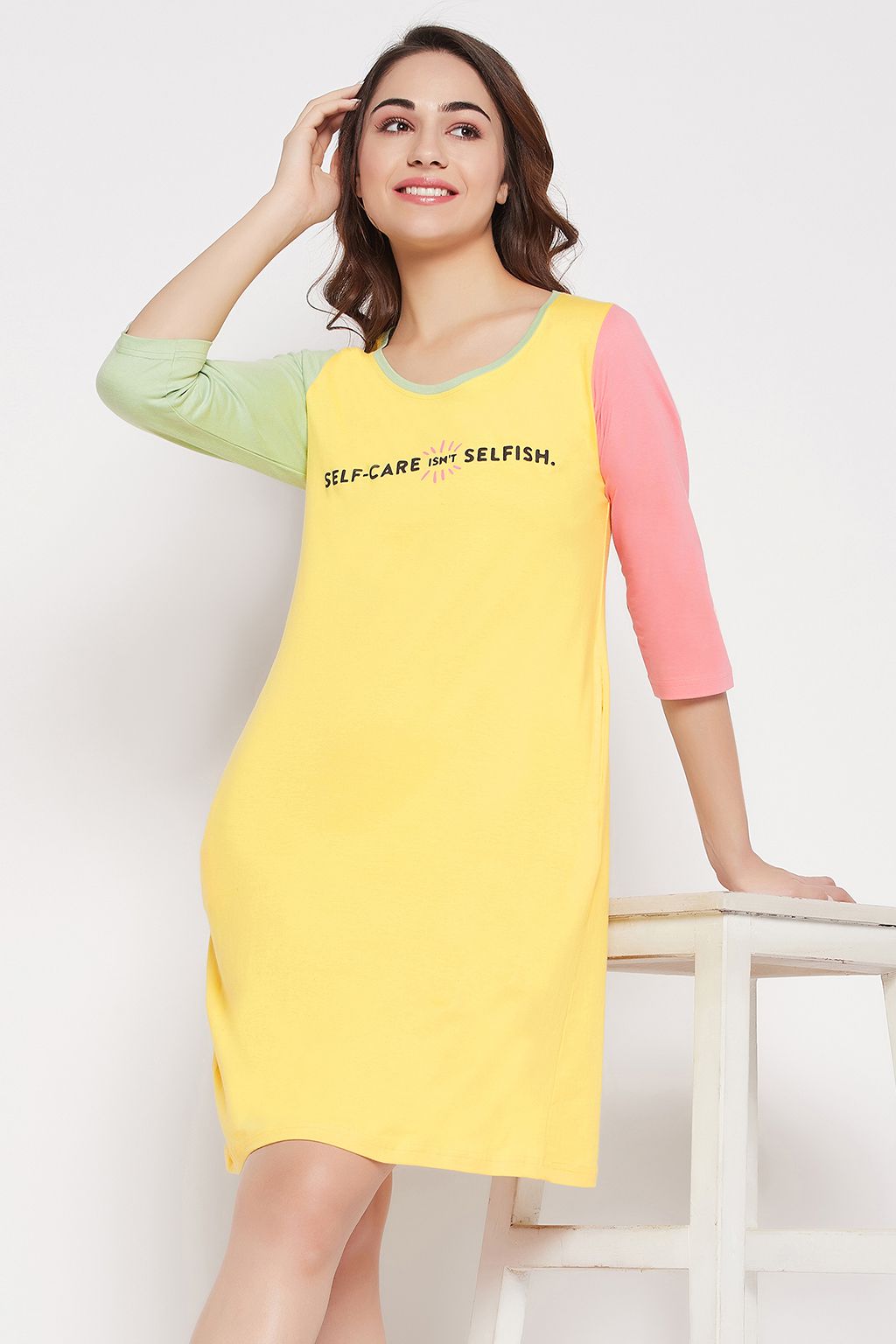     			Clovia Yellow Cotton Women's Nightwear Night T-Shirt ( Pack of 1 )