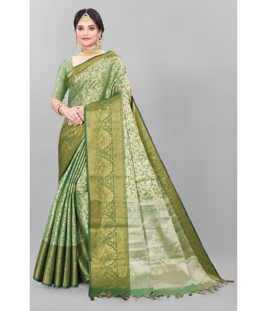     			looknchoice Kanjivaram Silk Solid Saree With Blouse Piece - Green ( Pack of 1 )
