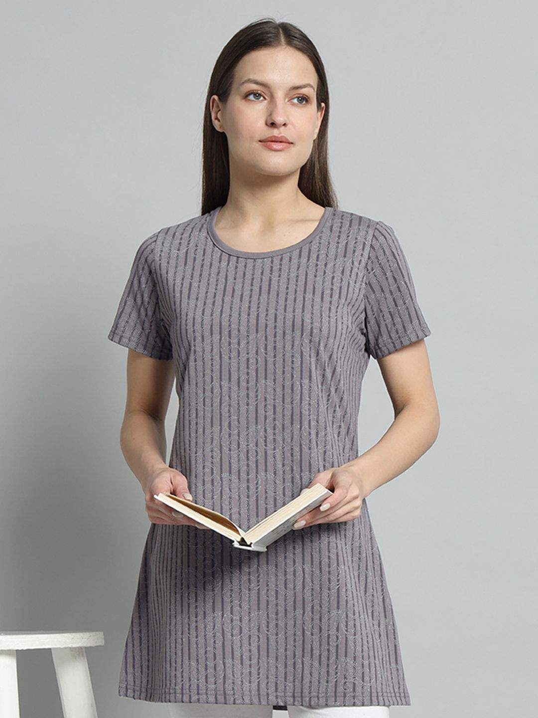     			OGEN Lavender Cotton Blend Regular Fit Women's T-Shirt ( Pack of 1 )
