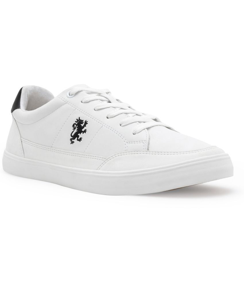     			Red Tape RMV020 White Men's Sneakers