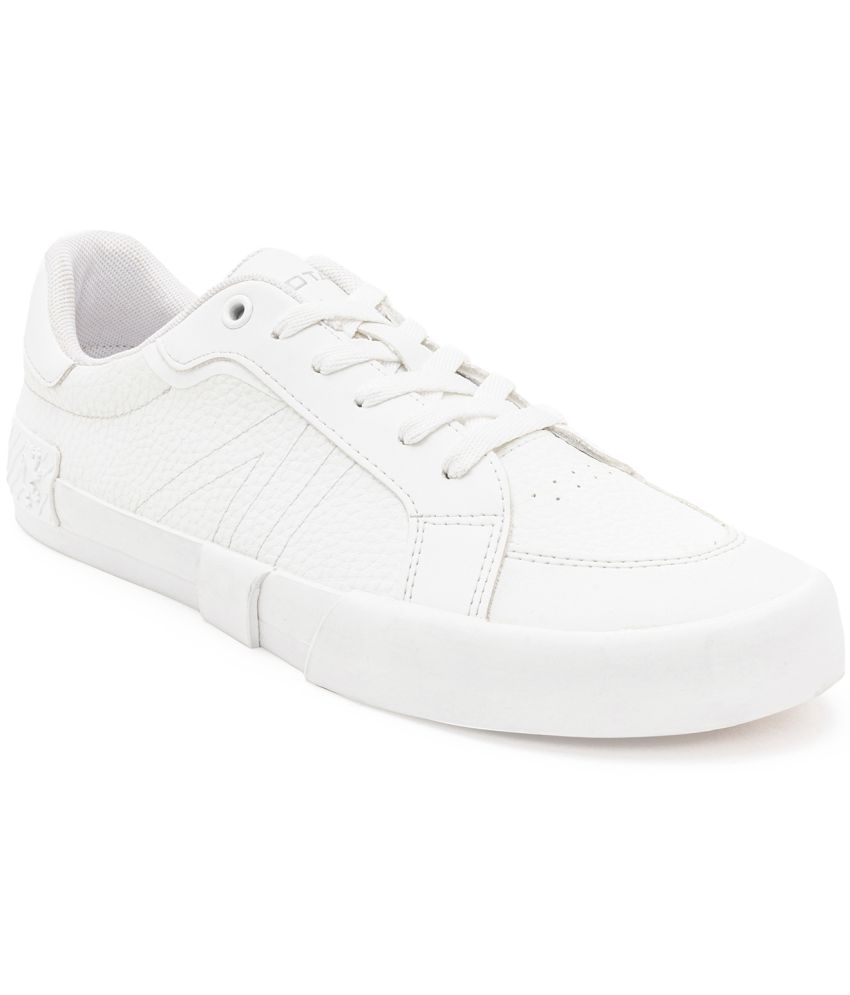     			Red Tape RMV026 Off White Men's Sneakers