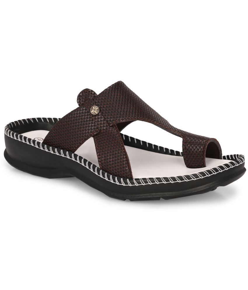     			Leeport Brown Men's Leather Slipper