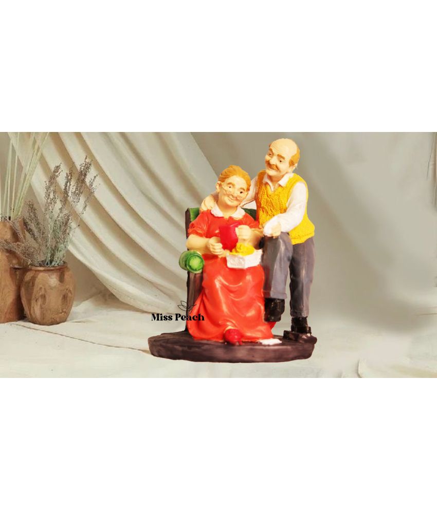     			Miss Peach Couple & Human Figurine 19 cm - Pack of 1
