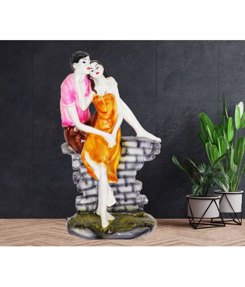     			Miss Peach Couple & Human Figurine 24 cm - Pack of 1
