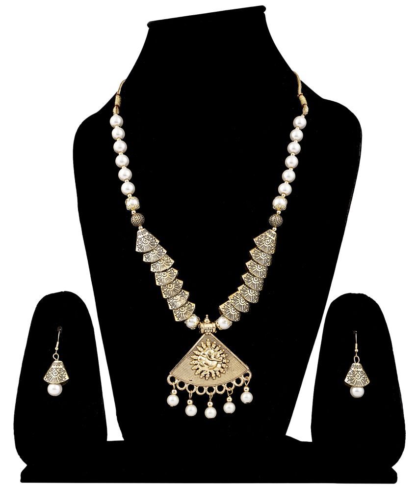     			Sunhari Jewels Off White Alloy Necklace Set ( Pack of 1 )