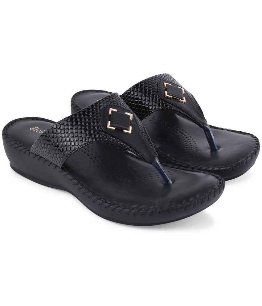     			Dollphin Black Women's Flats