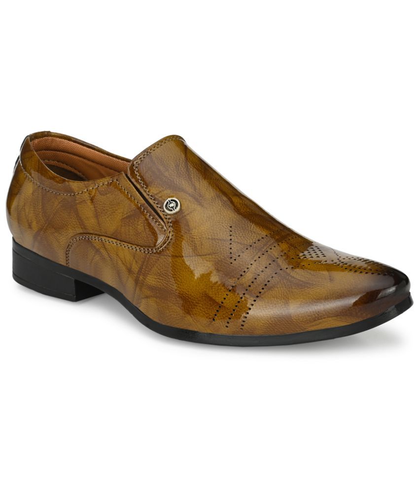     			RL Rocklin Men Tan Men's Slip On Formal Shoes