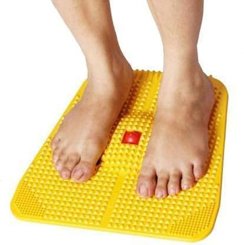     			Horsefit  Manual Plastic Acupressure Foot Massager Plate with 24 Magnets for Stress Free, Blood Flow Controller, Pain Relief, Multicolor