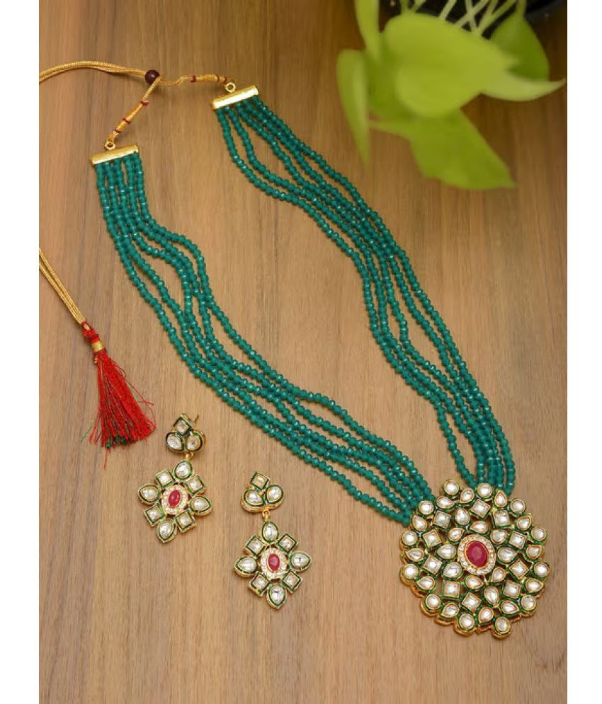     			PUJVI Green Alloy Necklace Set ( Pack of 1 )