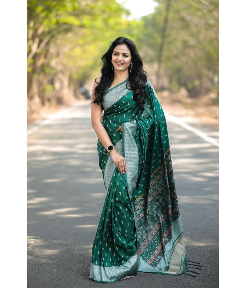     			MORLY Kanjivaram Embellished Saree With Blouse Piece - Green ( Pack of 1 )