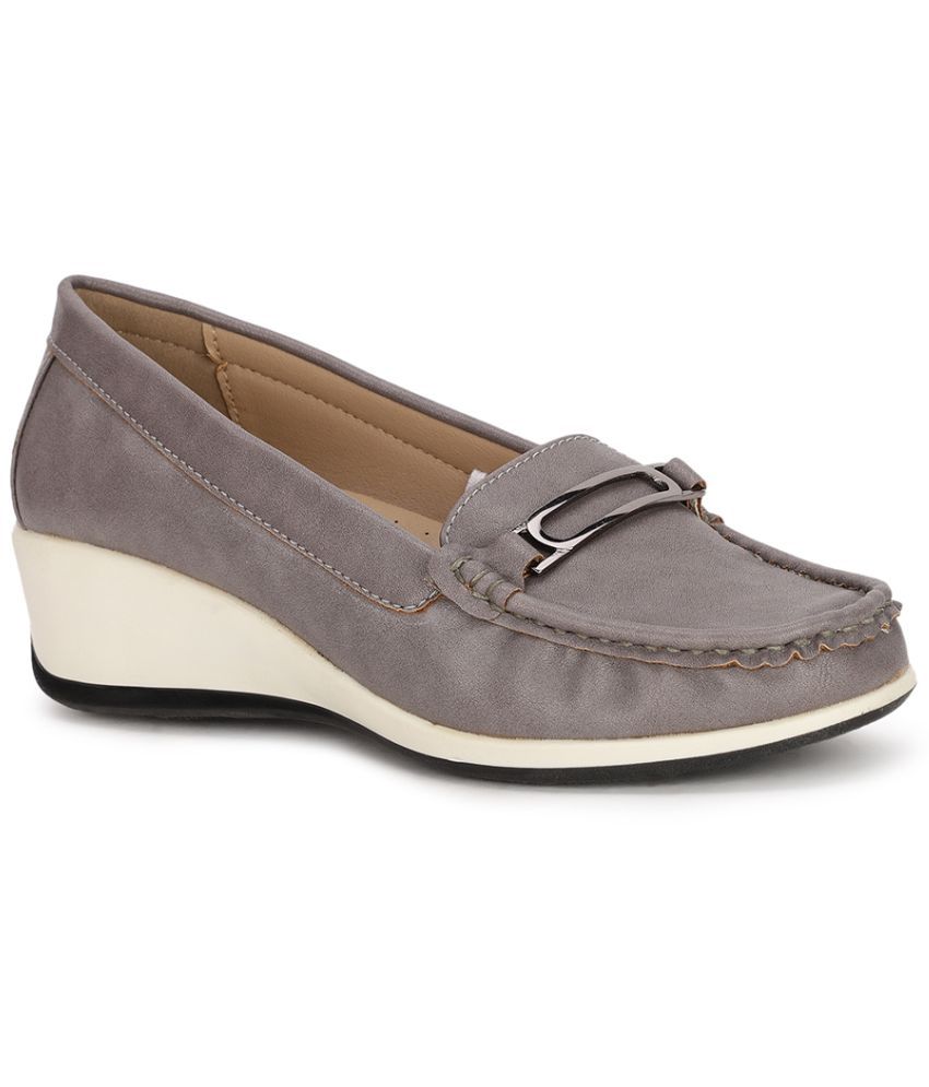     			Bata Gray Women's Loafers