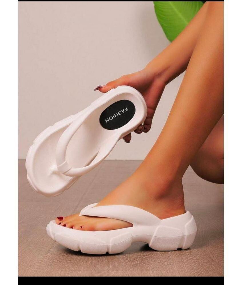     			Deals4you White Women's Slipper