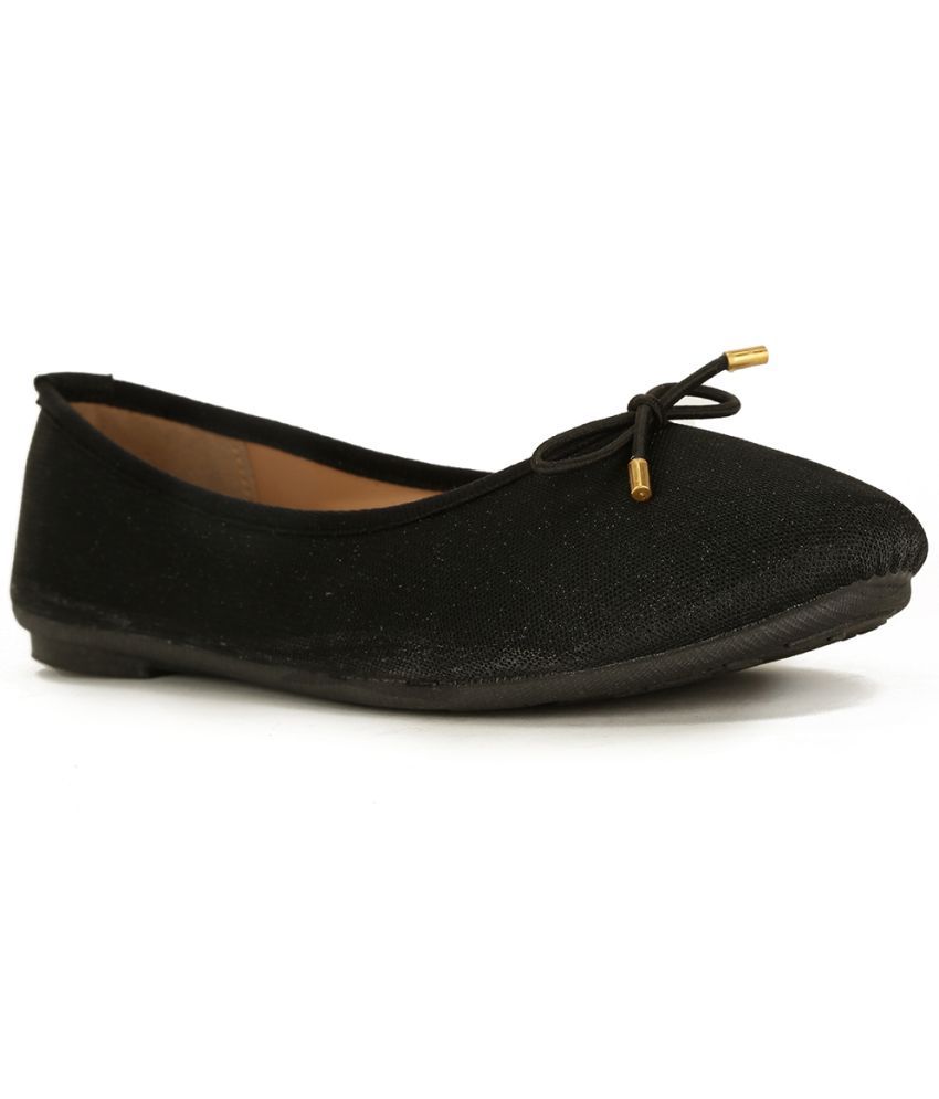     			Bata Black Women's Casual Ballerinas