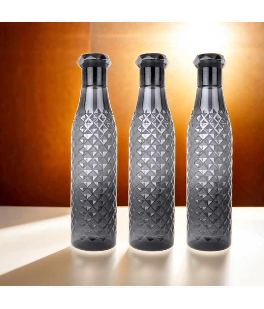     			Fairfood Daimond Bottle Best Quailty Black Plastic Fridge Water Bottle 1000 mL ( Set of 3 )