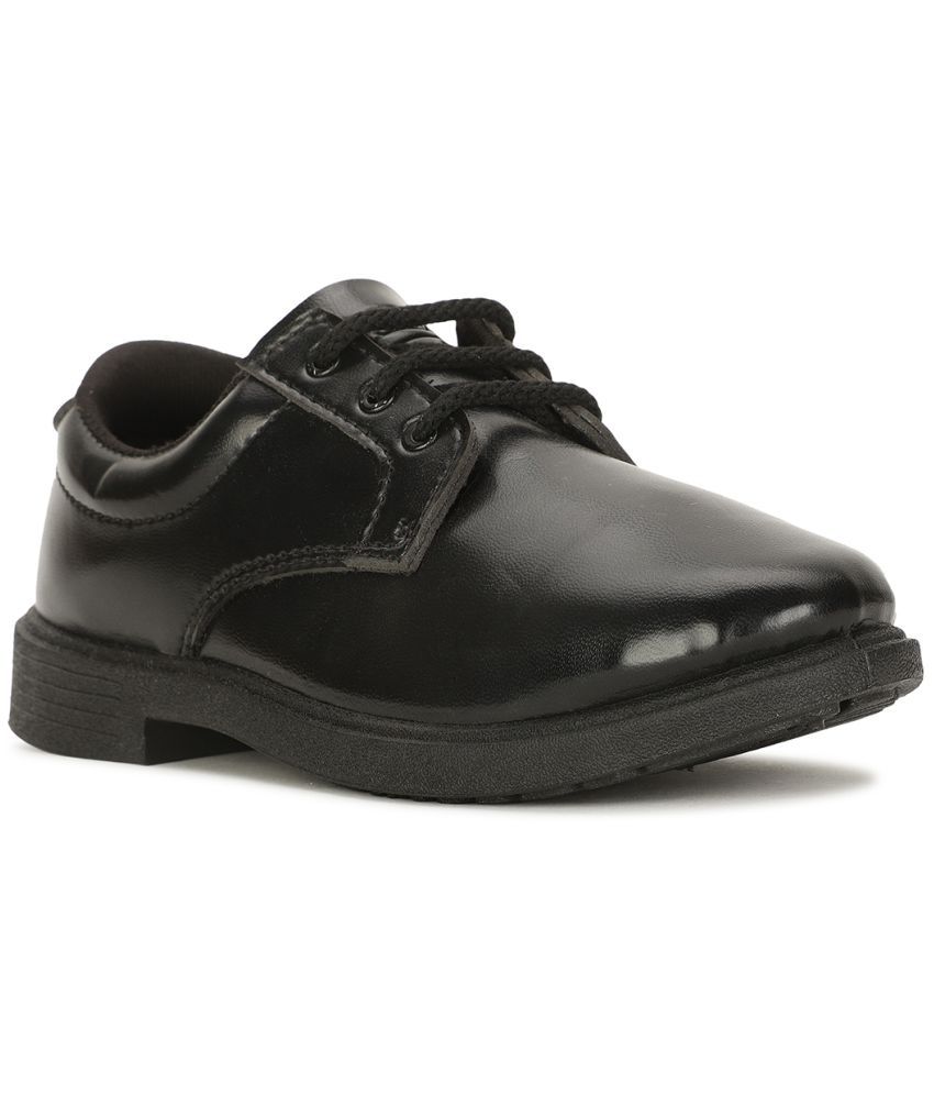     			Bata - Black Boy's School Shoes ( 1 Pair )