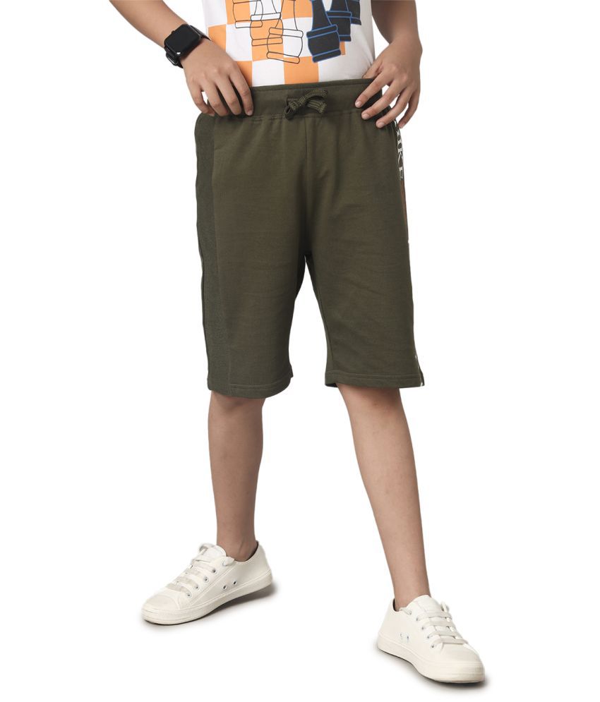     			Under Fourteen Only - Green Cotton Boys Shorts ( Pack of 1 )