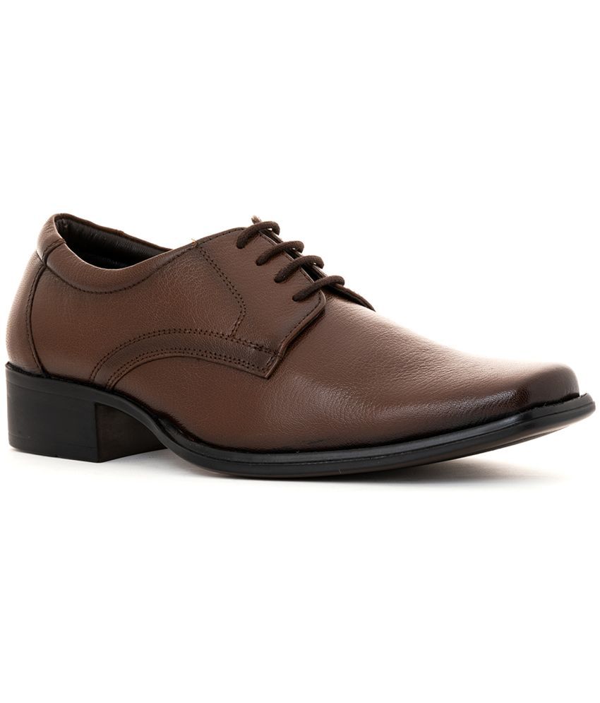     			KHADIM Brown Men's Derby Formal Shoes