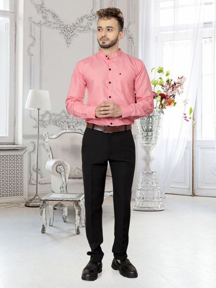     			Fashionfricks Cotton Blend Regular Fit Solids Rollup Sleeves Men's Casual Shirt - Pink ( Pack of 1 )