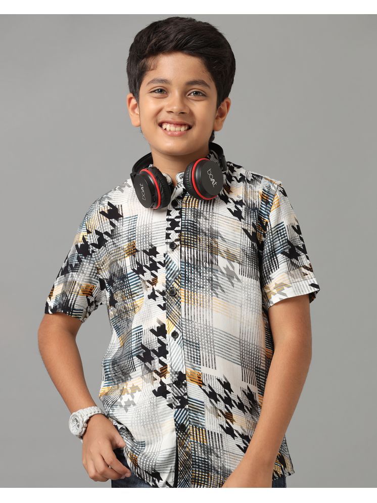     			Boys Rayon Printed Contrast Inside Neck band N Button Placket half sleeve shirt