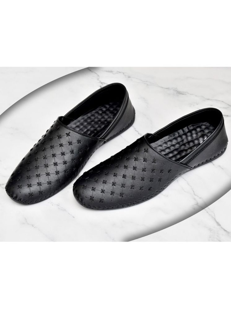     			Akiko Black Men's Jutti