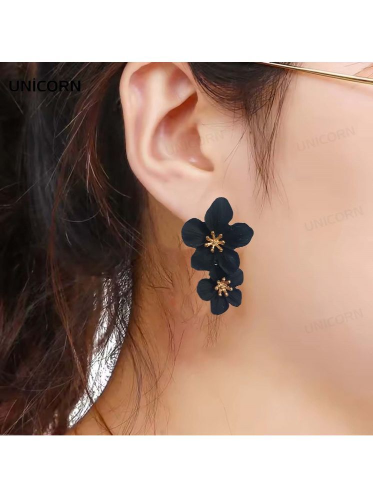     			Unicorn Black Drop Earrings ( Pack of 1 )