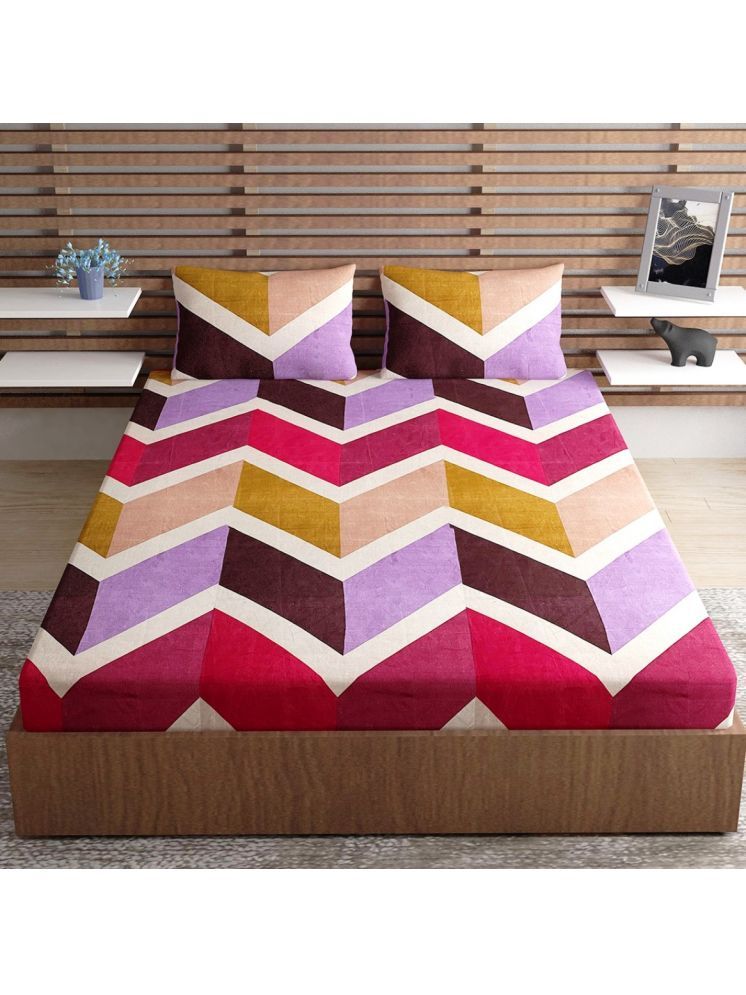     			UrbanArts Microfiber Geometric 1 Double with 2 Pillow Covers - Multicolor