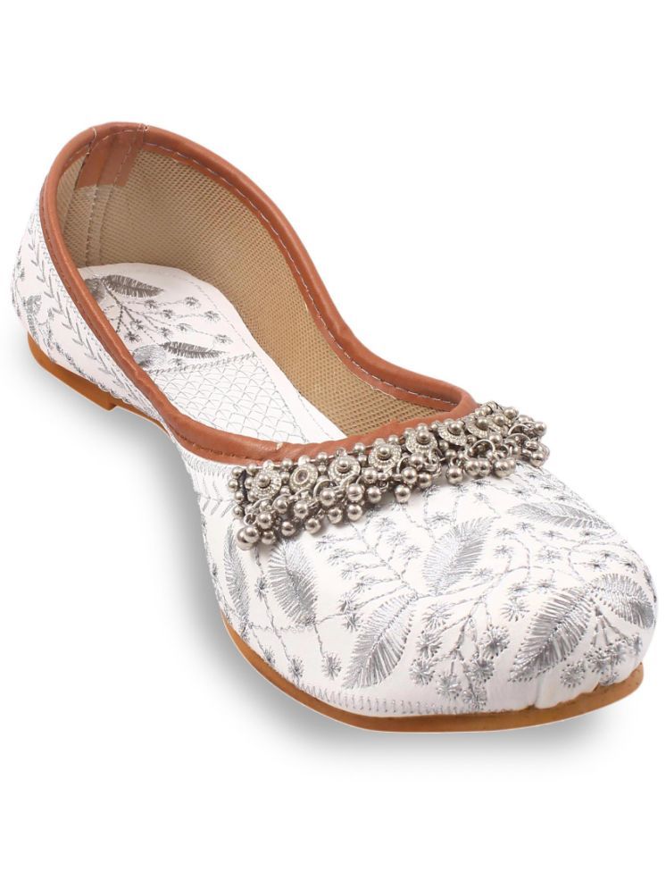     			Anjaneya Creations White Women's Mojaris