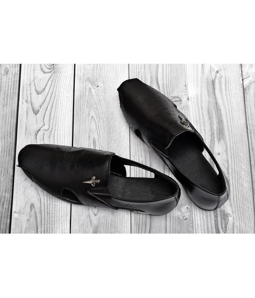     			Akiko Black Men's Mojaris