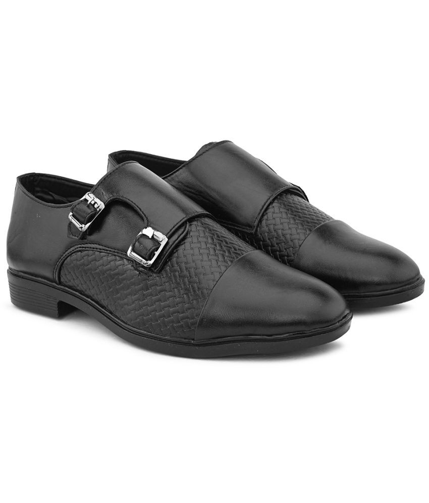     			Wixom Black Men's Outdoor Shoes