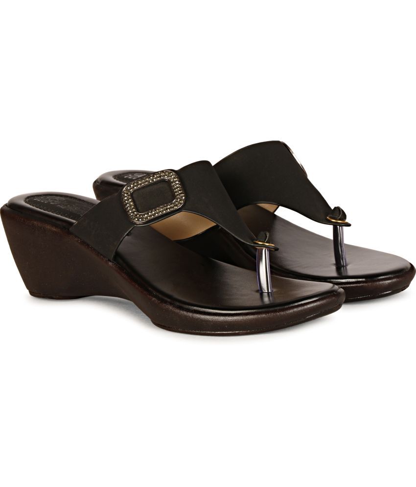     			BIG BIRD Black Women's Slip On Heels