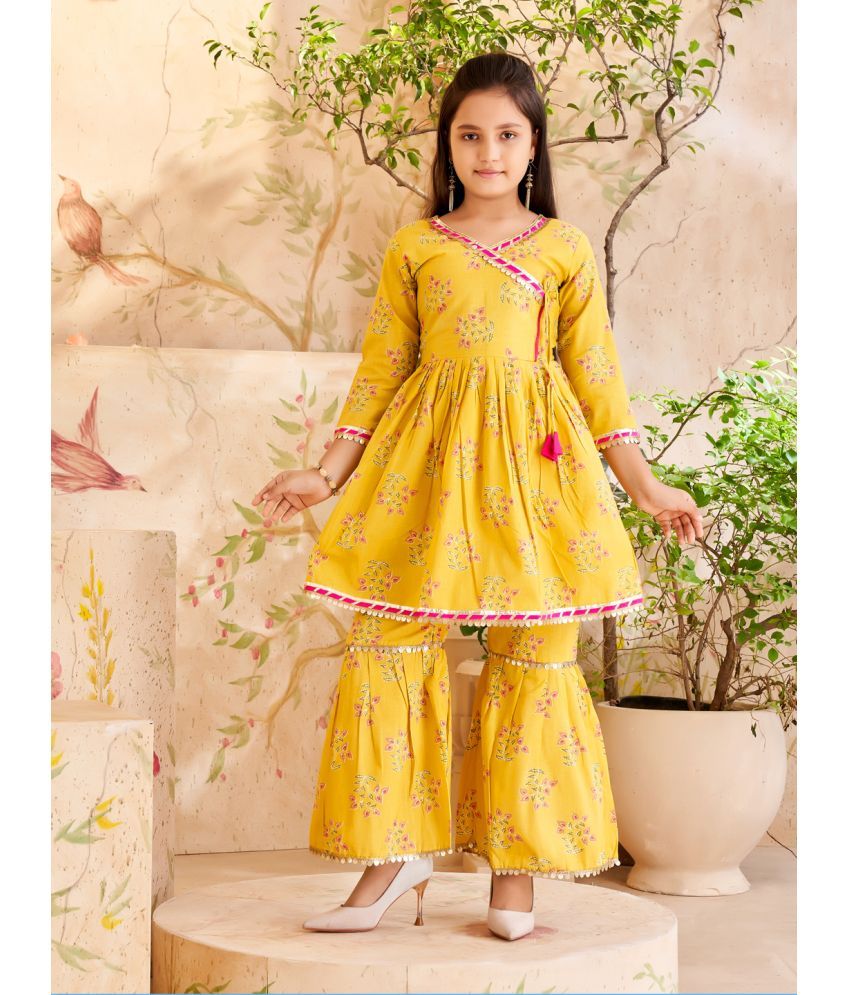     			Aarika Yellow Cotton Girls Kurta and Sharara Set ( Pack of 1 )