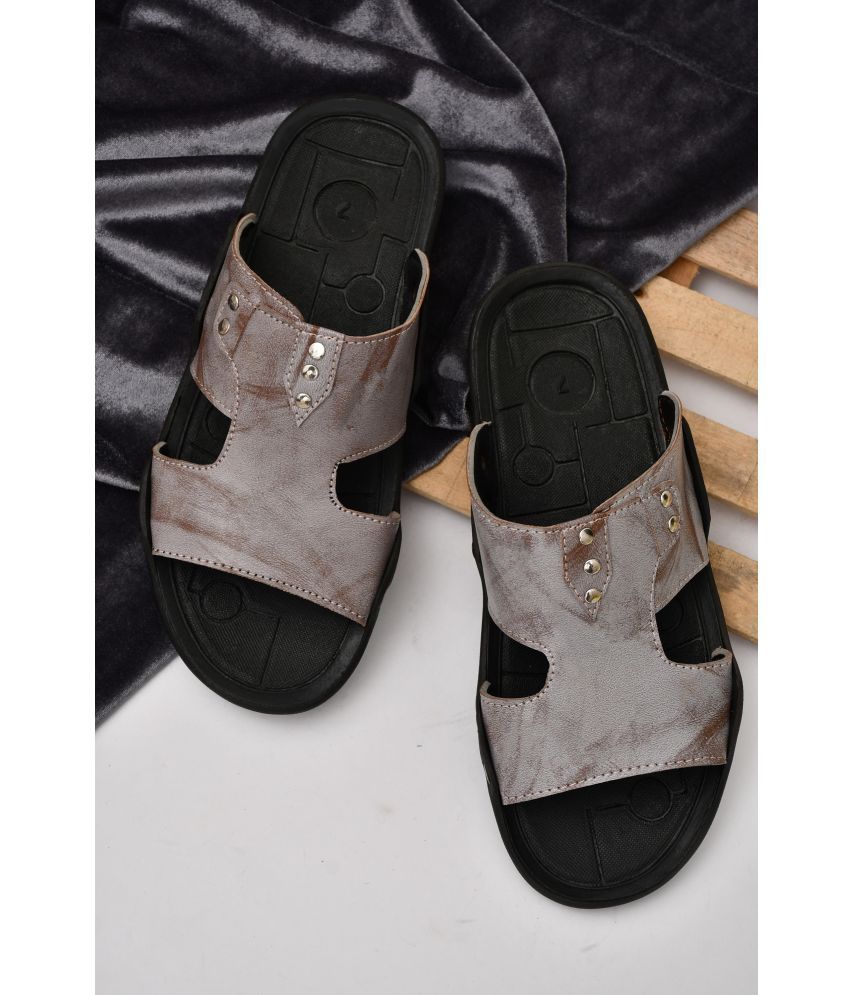     			Akiko Brown Men's Slide Flip Flop