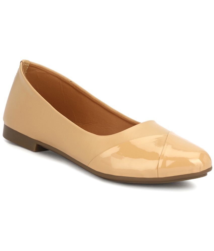     			Rimezs Beige Women's Casual Ballerinas