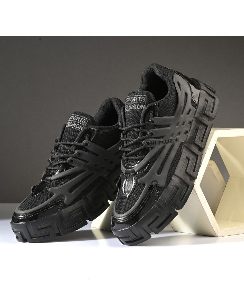     			Xtoon Black Men's Outdoor Shoes