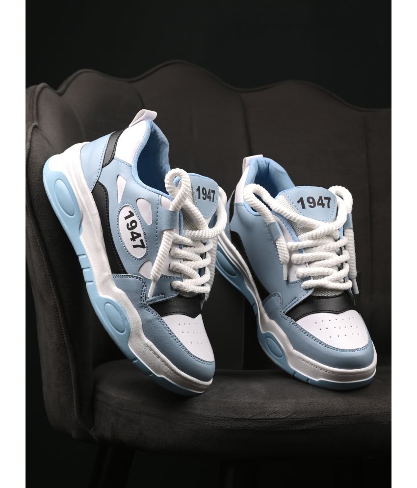     			Xtoon Light Blue Men's Outdoor Shoes