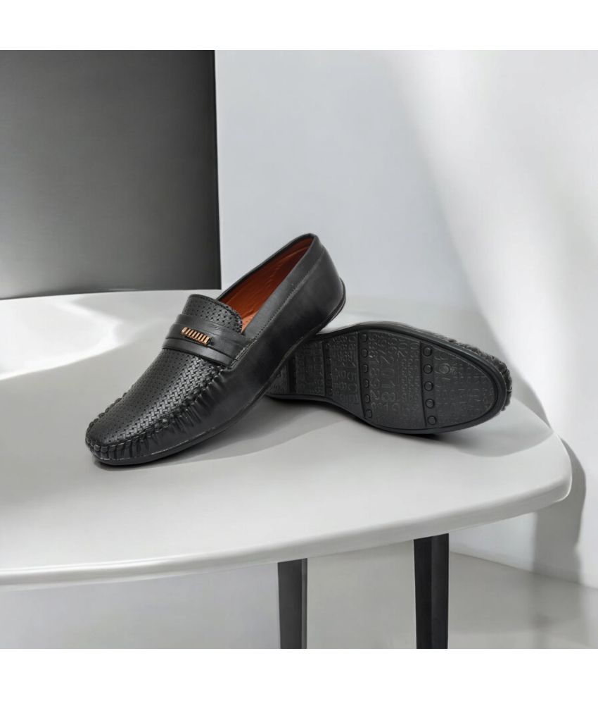     			Akiko Black Men's Slip on