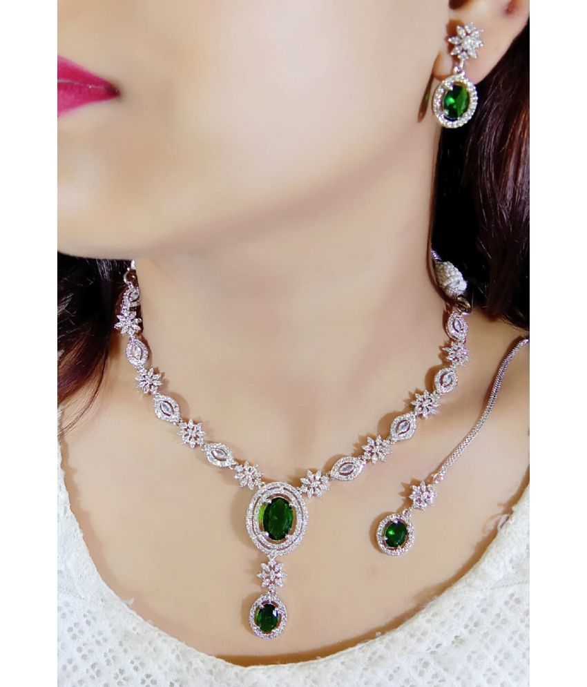     			Ladymania Green Alloy Necklace Set ( Pack of 1 )