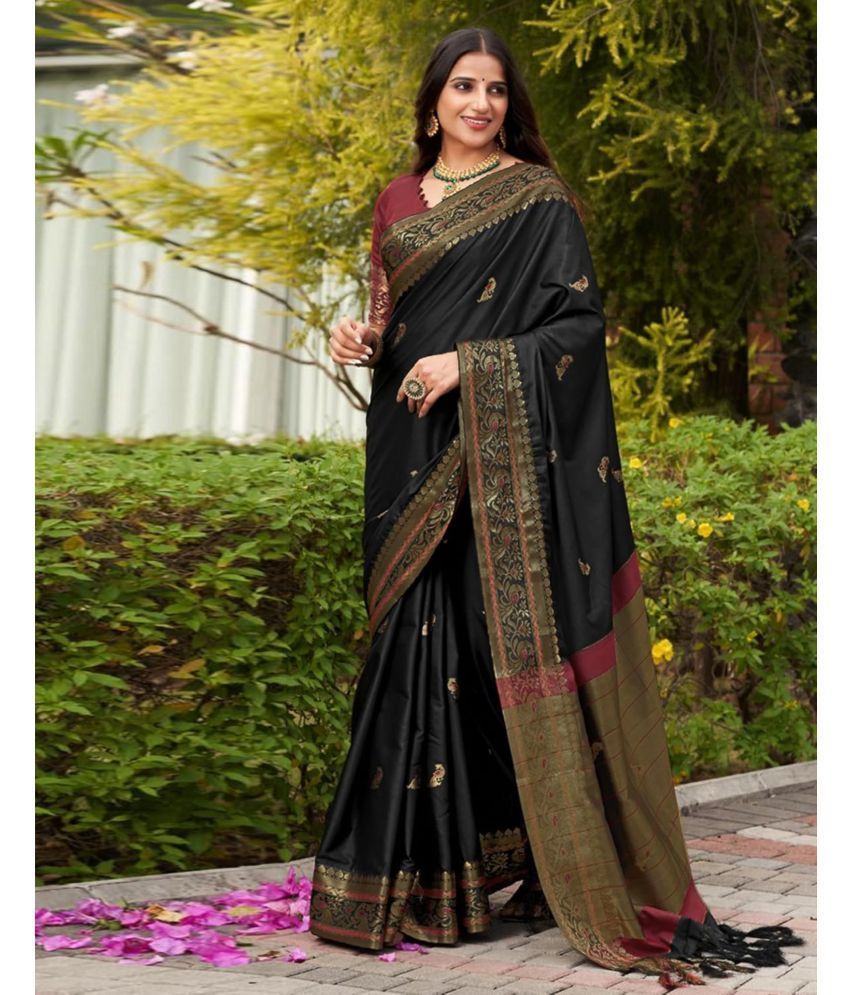     			Samah Silk Embellished Saree With Blouse Piece - Black ( Pack of 1 )