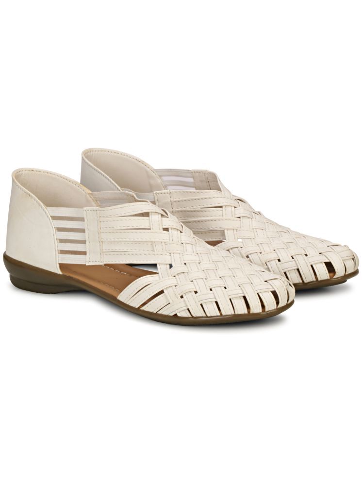     			Commander Shoes White Women's Casual Ballerinas